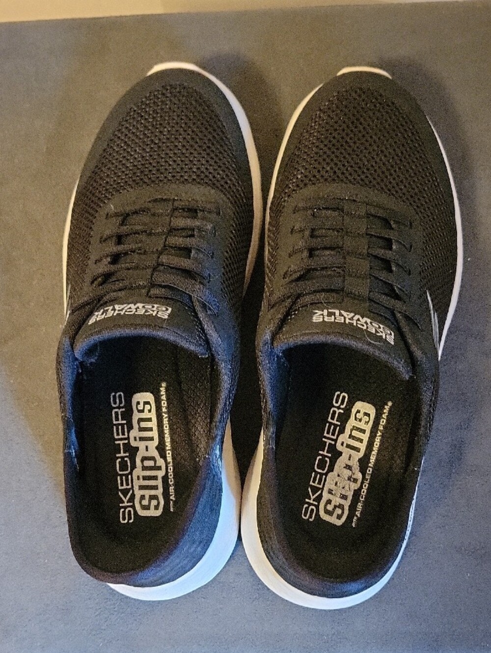 Skechers GOwalk Slip-ins, 7.5 - Picture 2 of 7